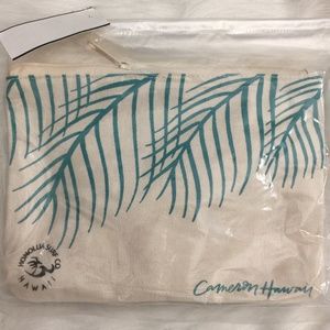 🌺 Cameron Hawaii Leaves Small Pouch